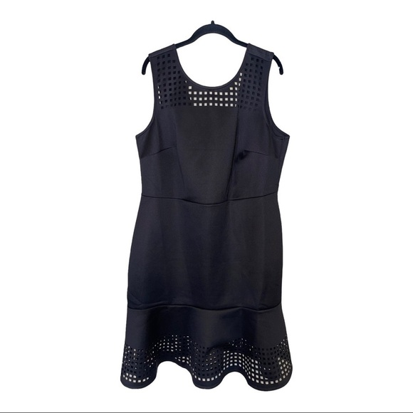 ELOQUII Black Scuba Laser Cut Fit and Flare Knee Length Dress Size 20 - Picture 3 of 6